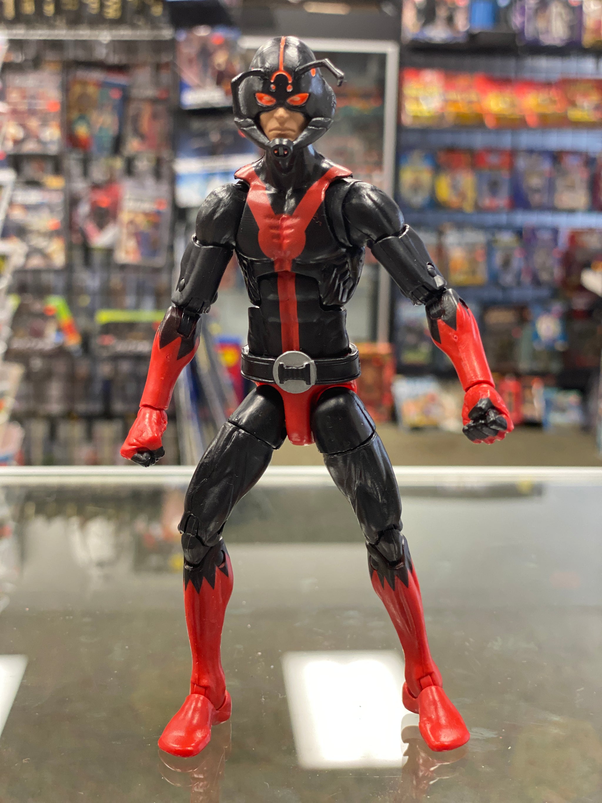 Marvel LEgends Scott Lang ANT MAN Walgreens Exclusive – ROMA